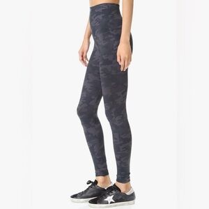 🔥 NWT SPANX Look At Me Now Seamless Leggings BLACK CAMO
